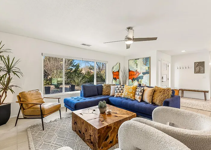Trendy 3Br In Sedona: Hot Tub/Fire-Pit /Central Location