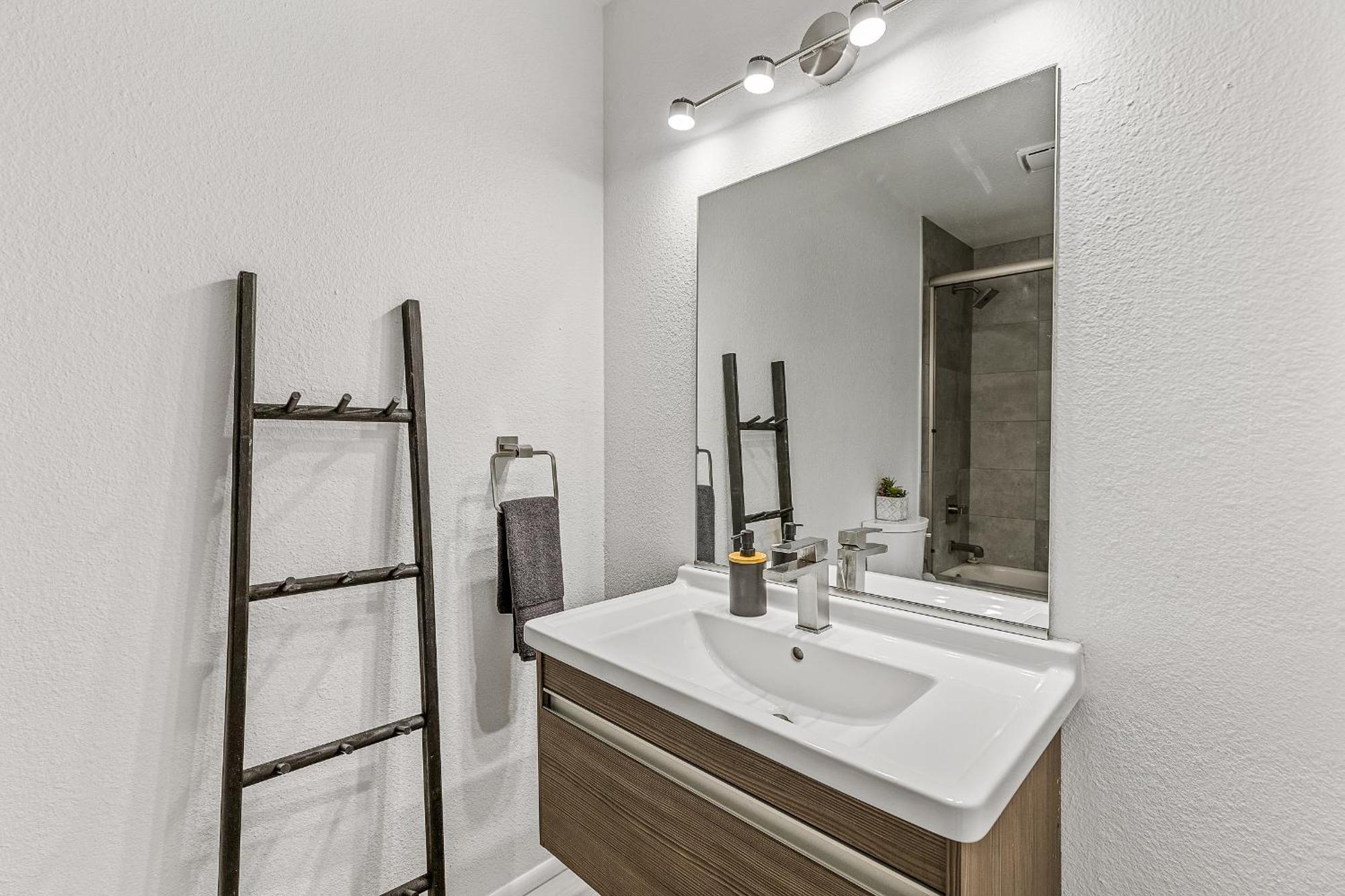 Trendy 3br In Sedona: Hot Tub/fire-pit /central Location Сasa de vacaciones *